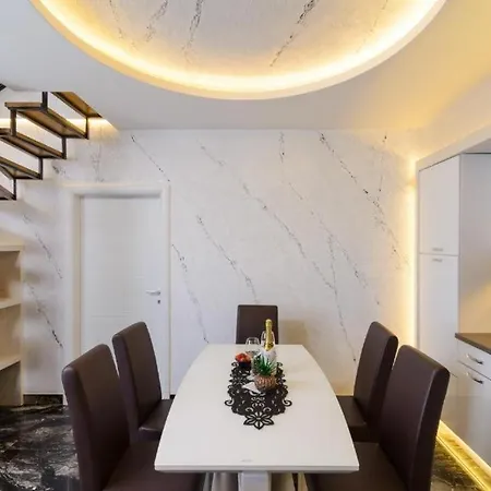 In Okrug Gornji With Sea View, Balcony, Air Conditioning, Wifi 5134-3 Apartament *