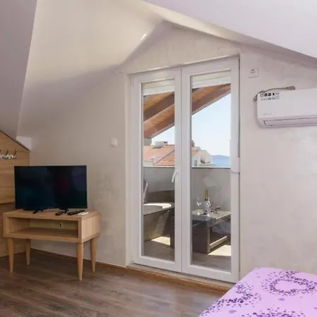 In Okrug Gornji With Sea View, Balcony, Air Conditioning, Wifi 5134-3