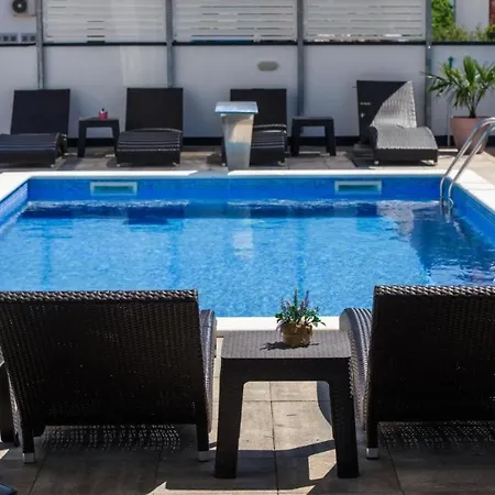 In Okrug Gornji With Sea View, Balcony, Air Conditioning, Wifi 5134-3 Apartman *