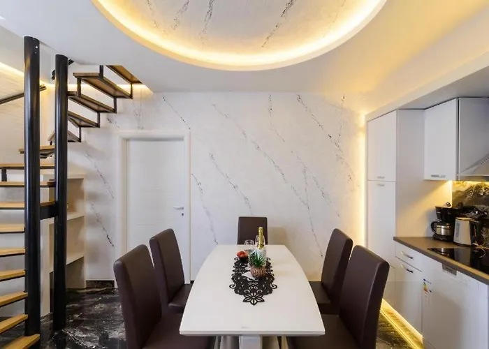 In Okrug Gornji With Sea View, Balcony, Air Conditioning, Wifi 5134-3 Apartament *