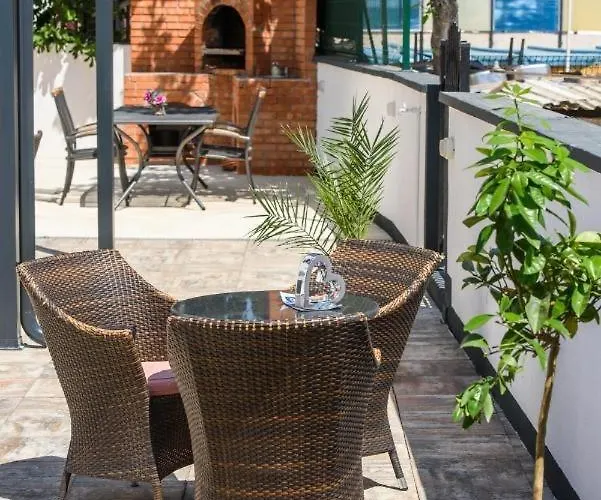In Okrug Gornji With Sea View, Balcony, Air Conditioning, Wifi 5134-3 Apartament Trogir