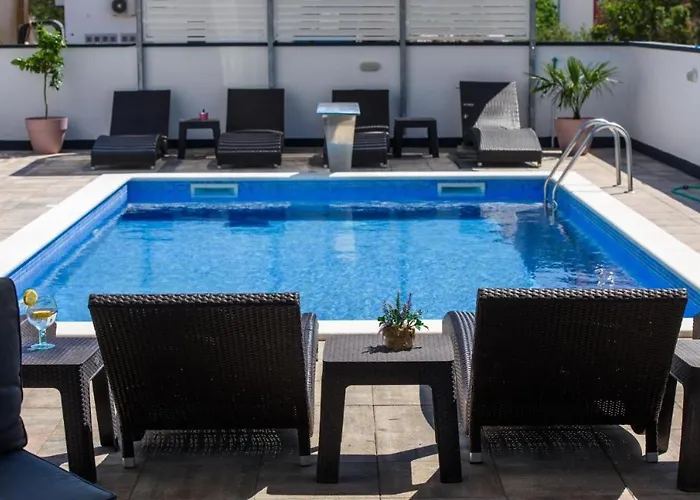 In Okrug Gornji With Sea View, Balcony, Air Conditioning, Wifi 5134-3 Apartament *