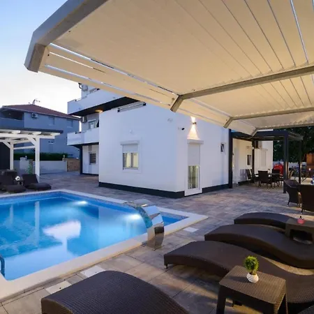 In Okrug Gornji With Sea View, Balcony, Air Conditioning, Wifi 5134-3 Trogir