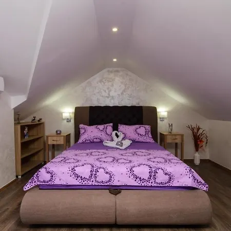 In Okrug Gornji With Sea View, Balcony, Air Conditioning, Wifi 5134-3 شقة