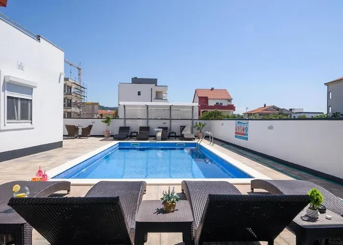 In Okrug Gornji With Sea View, Balcony, Air Conditioning, Wifi 5134-3 *